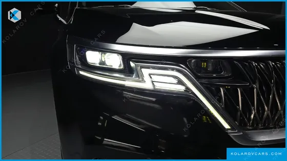 KIA CARNIVAL DIESEL 9-SEATER NOBLESSE