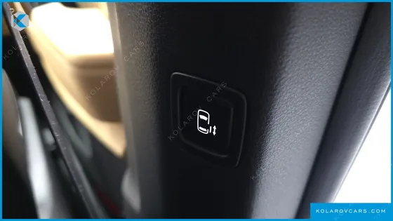 KIA CARNIVAL DIESEL 9-SEATER NOBLESSE