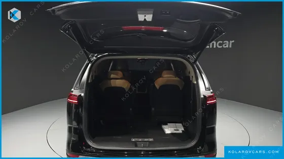 KIA CARNIVAL DIESEL 9-SEATER NOBLESSE