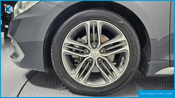 HYUNDAI GRANDEUR 2.2 DIESEL PREMIUM