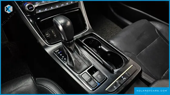 HYUNDAI GRANDEUR 2.2 DIESEL PREMIUM