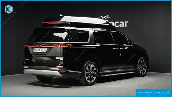 KIA CARNIVAL GASOLINE 7-SEATER HI-LIMOUSINE