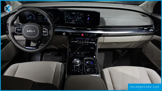 KIA CARNIVAL GASOLINE 7-SEATER HI-LIMOUSINE