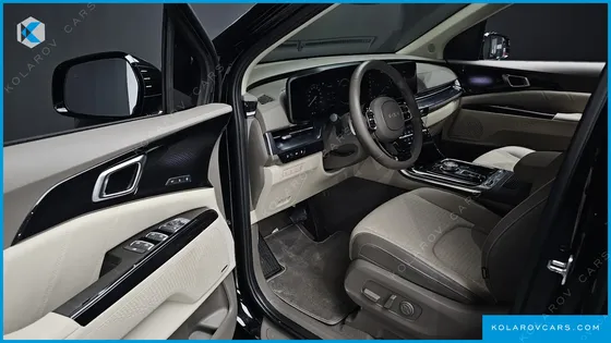 KIA CARNIVAL GASOLINE 7-SEATER HI-LIMOUSINE