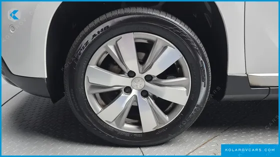 PEUGEOT 2008 1.6 BLUEHDI FELINE