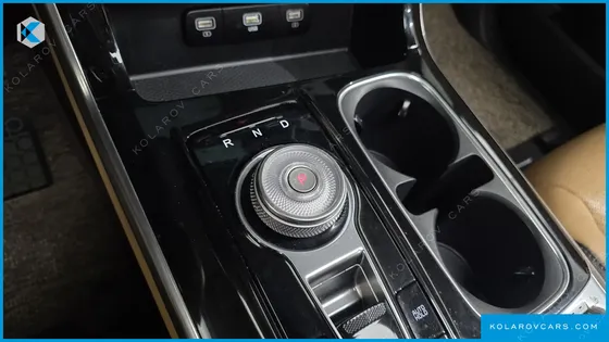 KIA CARNIVAL DIESEL 9-SEATER SIGNATURE