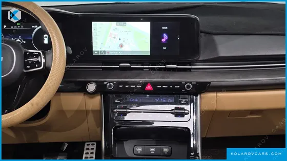 KIA CARNIVAL DIESEL 9-SEATER SIGNATURE
