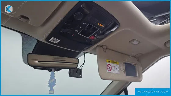 KIA CARNIVAL DIESEL 9-SEATER SIGNATURE