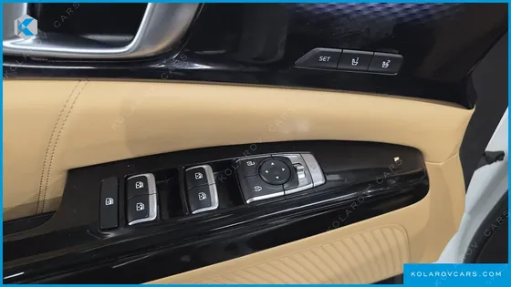 KIA CARNIVAL DIESEL 9-SEATER SIGNATURE