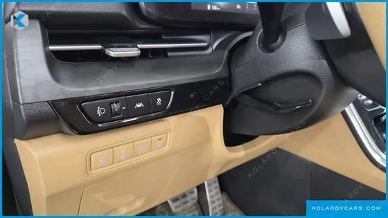 KIA CARNIVAL DIESEL 9-SEATER SIGNATURE