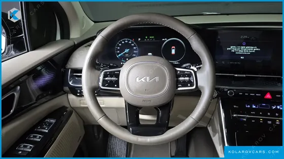 KIA CARNIVAL DIESEL 9-SEATER HI-LIMOUSINE