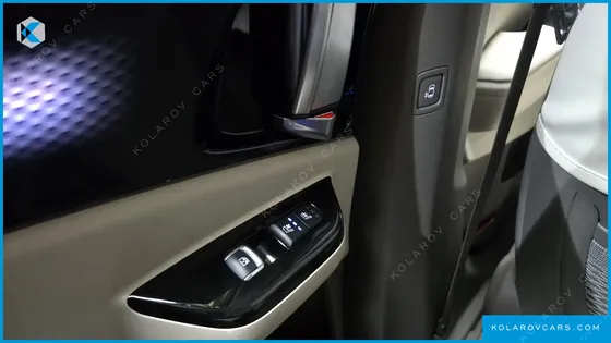 KIA CARNIVAL DIESEL 9-SEATER HI-LIMOUSINE