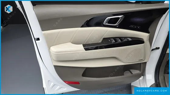 KIA CARNIVAL DIESEL 9-SEATER HI-LIMOUSINE