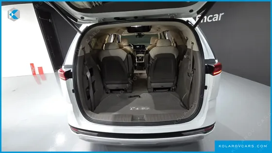 KIA CARNIVAL DIESEL 9-SEATER HI-LIMOUSINE