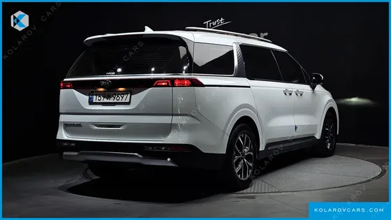 KIA CARNIVAL DIESEL 9-SEATER NOBLESSE
