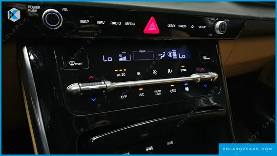 KIA CARNIVAL DIESEL 9-SEATER NOBLESSE