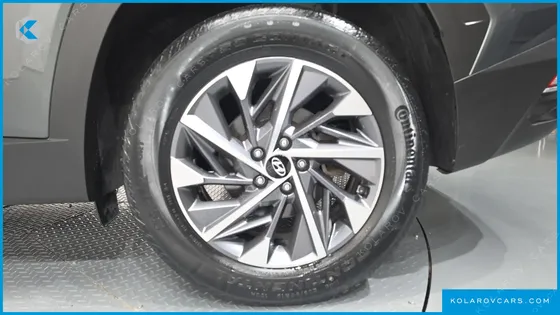 HYUNDAI TUCSON PREMIUM 2WD
