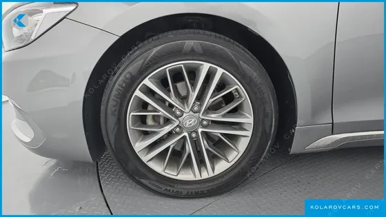 HYUNDAI GRANDEUR 3.0 LPI MODERN (RENTAL CAR)