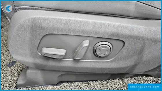 KIA CARNIVAL DIESEL 9-SEATER HI-LIMOUSINE(SPECIAL VEHICLE)