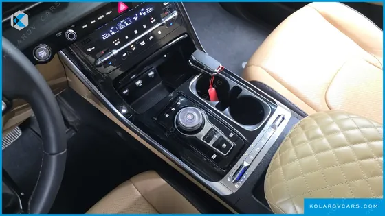 KIA CARNIVAL DIESEL 7-SEATER SIGNATURE