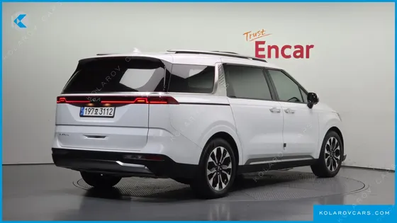 KIA CARNIVAL DIESEL 9-SEATER SIGNATURE