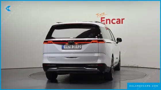 KIA CARNIVAL DIESEL 9-SEATER SIGNATURE