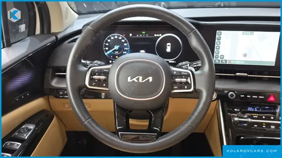 KIA CARNIVAL DIESEL 9-SEATER SIGNATURE