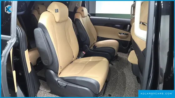 KIA CARNIVAL DIESEL 9-SEATER SIGNATURE