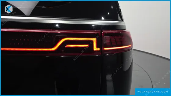 KIA CARNIVAL DIESEL 9-SEATER SIGNATURE