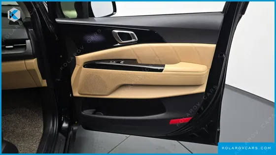 KIA CARNIVAL DIESEL 9-SEATER SIGNATURE