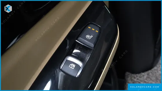 KIA CARNIVAL DIESEL 9-SEATER SIGNATURE