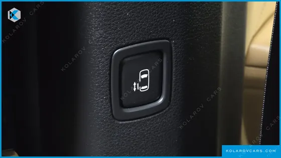 KIA CARNIVAL DIESEL 9-SEATER SIGNATURE
