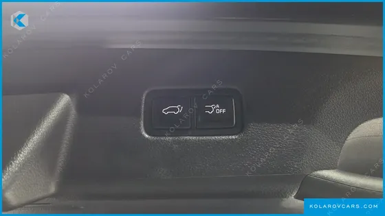 KIA CARNIVAL DIESEL 9-SEATER SIGNATURE