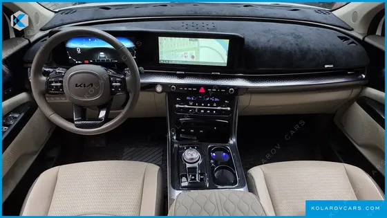 KIA CARNIVAL GASOLINE 9-SEATER HI-LIMOUSINE