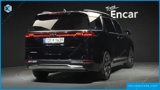 KIA CARNIVAL DIESEL 9-SEATER SIGNATURE