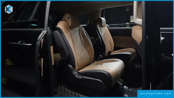 KIA CARNIVAL DIESEL 9-SEATER SIGNATURE