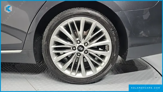 HYUNDAI GRANDEUR 2.2 DIESEL PREMIUM