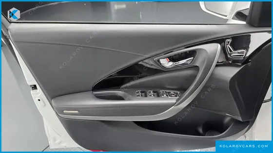 HYUNDAI GRANDEUR HG300 NOBLE