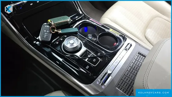 KIA CARNIVAL DIESEL 9-SEATER HI-LIMOUSINE