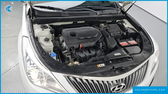 HYUNDAI GRANDEUR HG240 MODERN