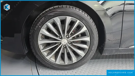 HYUNDAI GRANDEUR HG240 MODERN