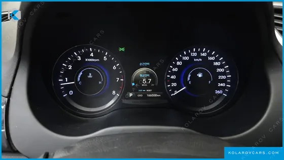 HYUNDAI GRANDEUR HG240 MODERN