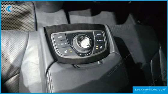 HYUNDAI GRANDEUR HG240 MODERN