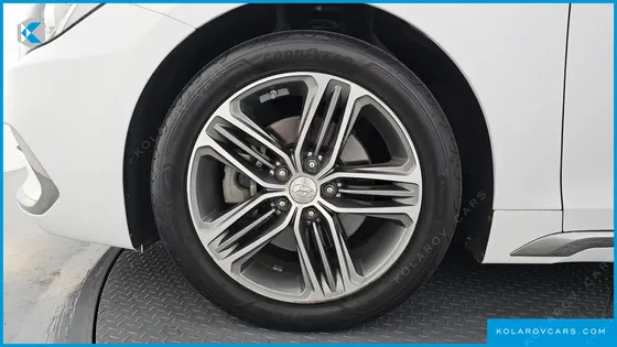 HYUNDAI GRANDEUR 3.0 LPI MODERN (RENTAL CAR)