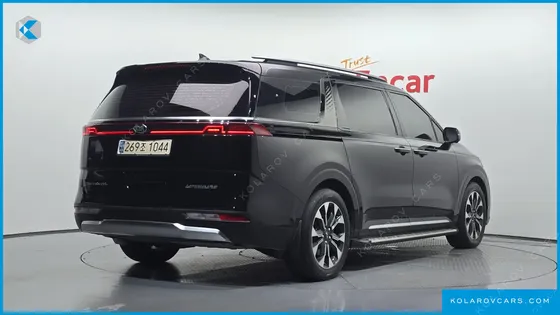 KIA CARNIVAL DIESEL 7-SEATER SIGNATURE