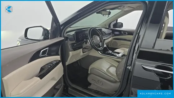 KIA CARNIVAL DIESEL 7-SEATER SIGNATURE