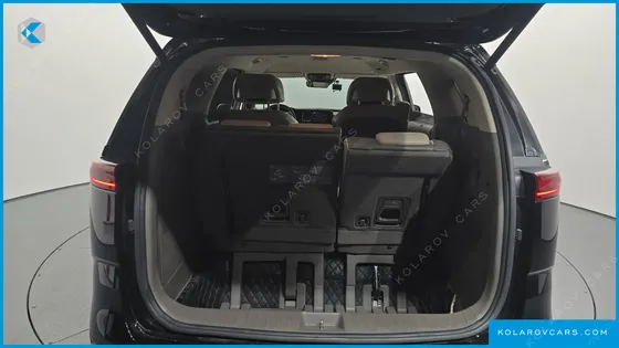 KIA CARNIVAL DIESEL 7-SEATER SIGNATURE