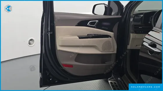 KIA CARNIVAL DIESEL 7-SEATER SIGNATURE