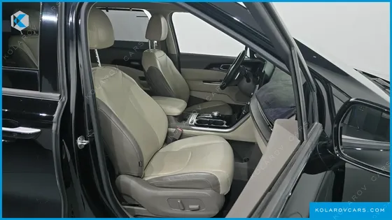 KIA CARNIVAL DIESEL 7-SEATER SIGNATURE