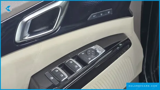 KIA CARNIVAL DIESEL 7-SEATER SIGNATURE